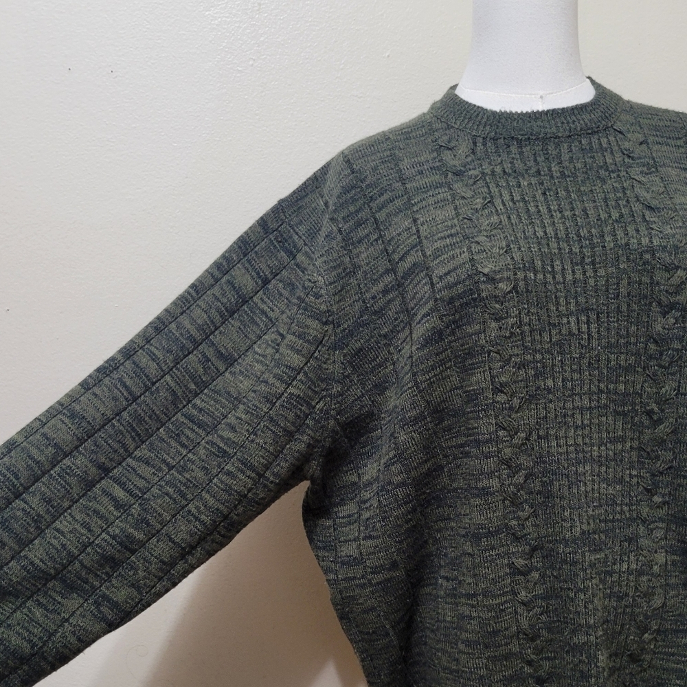 Geoffrey Beene | Vintage Knit Crewneck Sweater - Picture 3 of 6